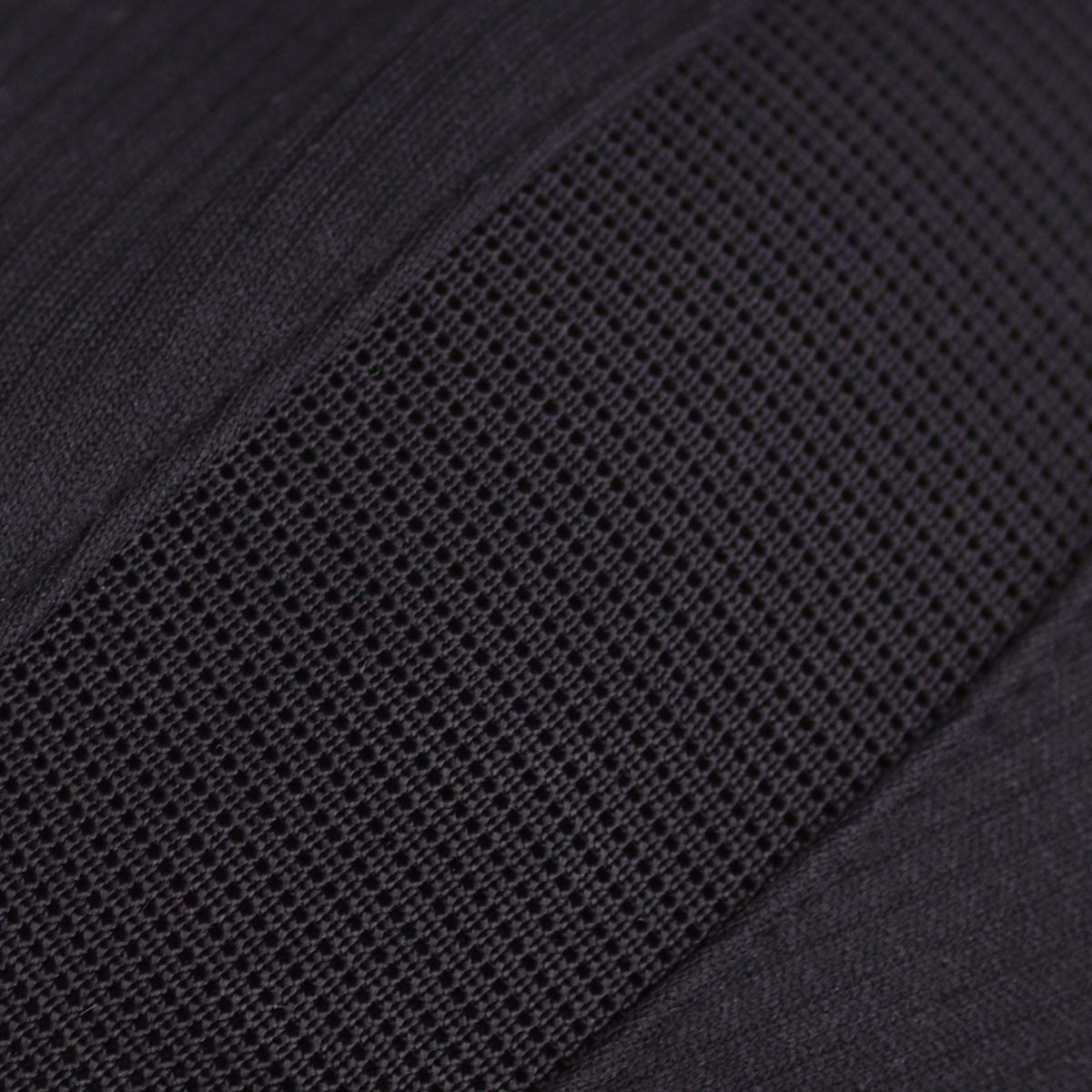 Close-up on ultimate sports bra fabric | SHEFIT