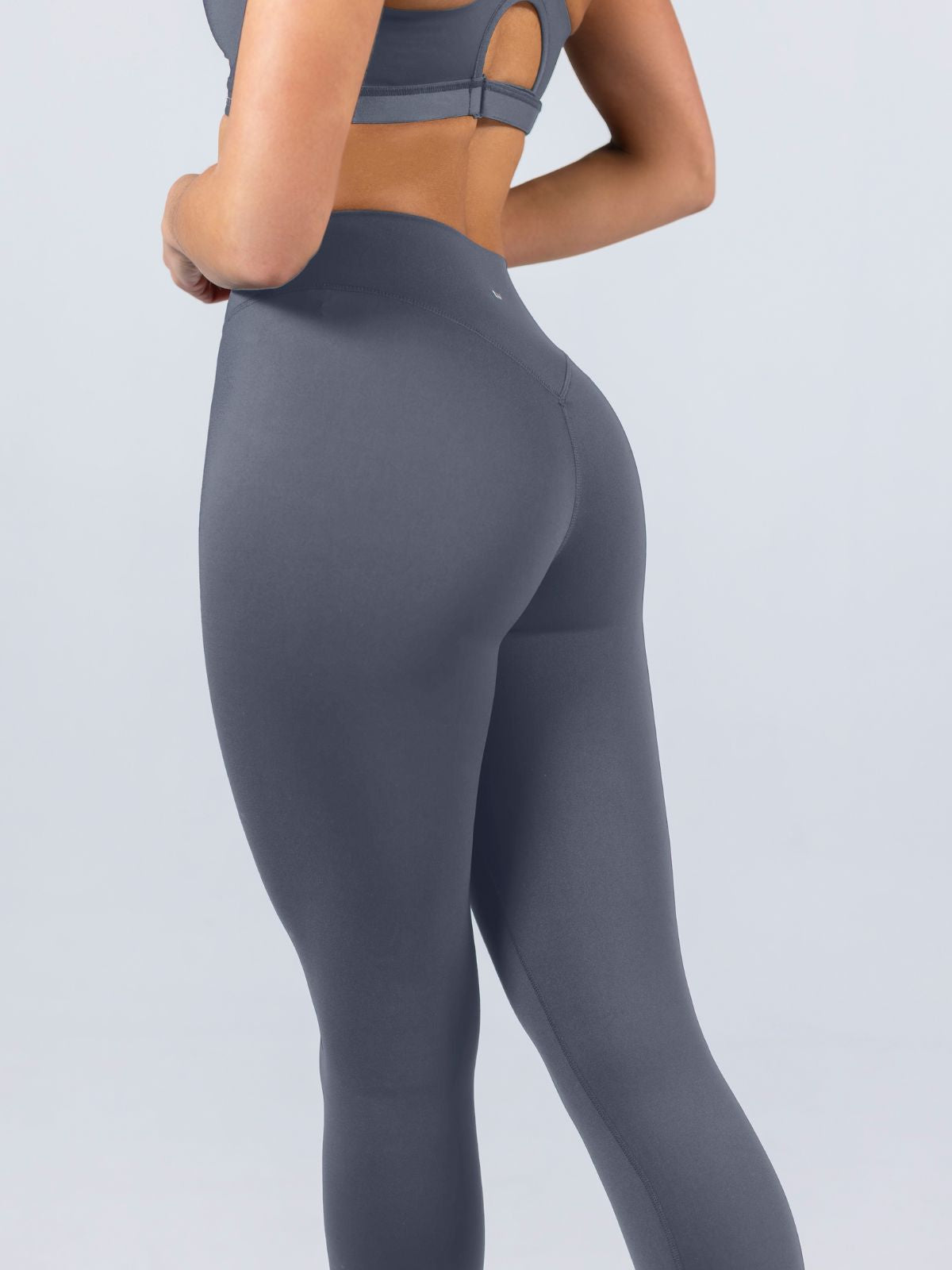 CloudNine™ No Front Seam Legging Steady
